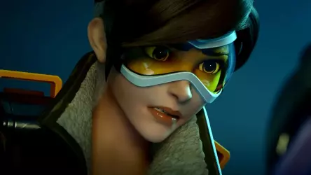 Overwatch 2 исключает Трейсер из списка героев на стадионе спустя 2 дня из-за эксплойта с прыжками во времени, который сделал её практически неуязвимой.
